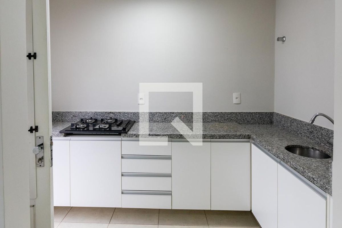 Casa à Venda - Bosque, 2 Quartos,  140 m2 em , Campinas - sp | SoloBR