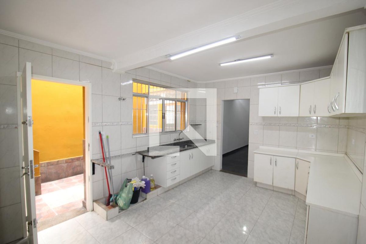 Casa, 3 quartos, 250 m² - Foto 32