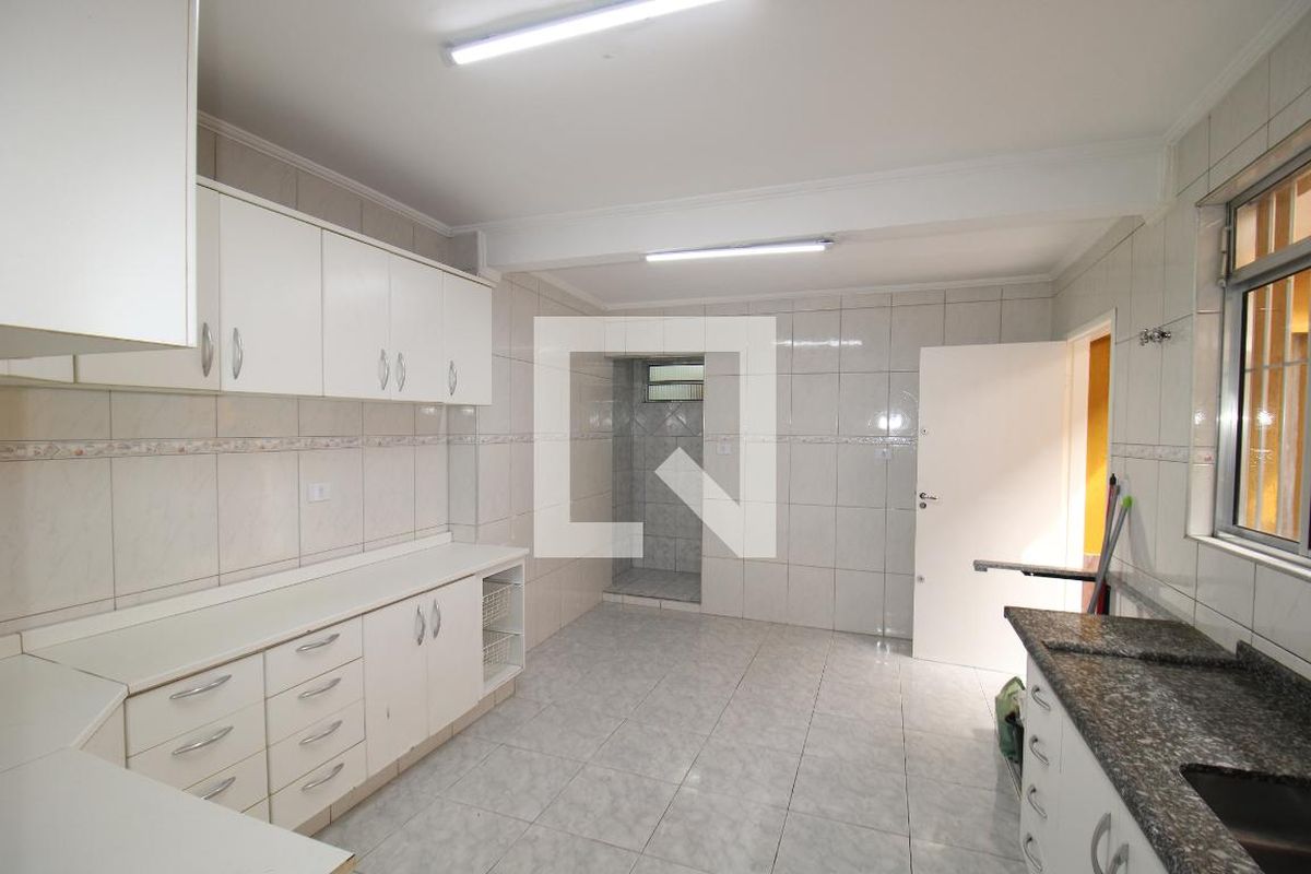 Casa, 3 quartos, 250 m² - Foto 33