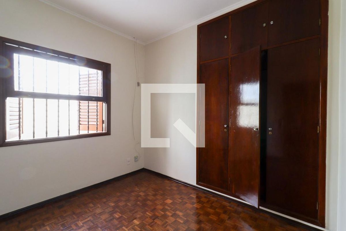 Casa à Venda - Barão Geraldo - Centro, 3 Quartos,  200 m2 em , Campinas - sp | SoloBR