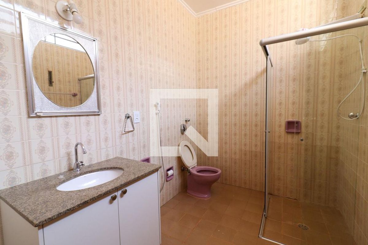 Casa à Venda - Barão Geraldo - Centro, 3 Quartos,  200 m2 em , Campinas - sp | SoloBR