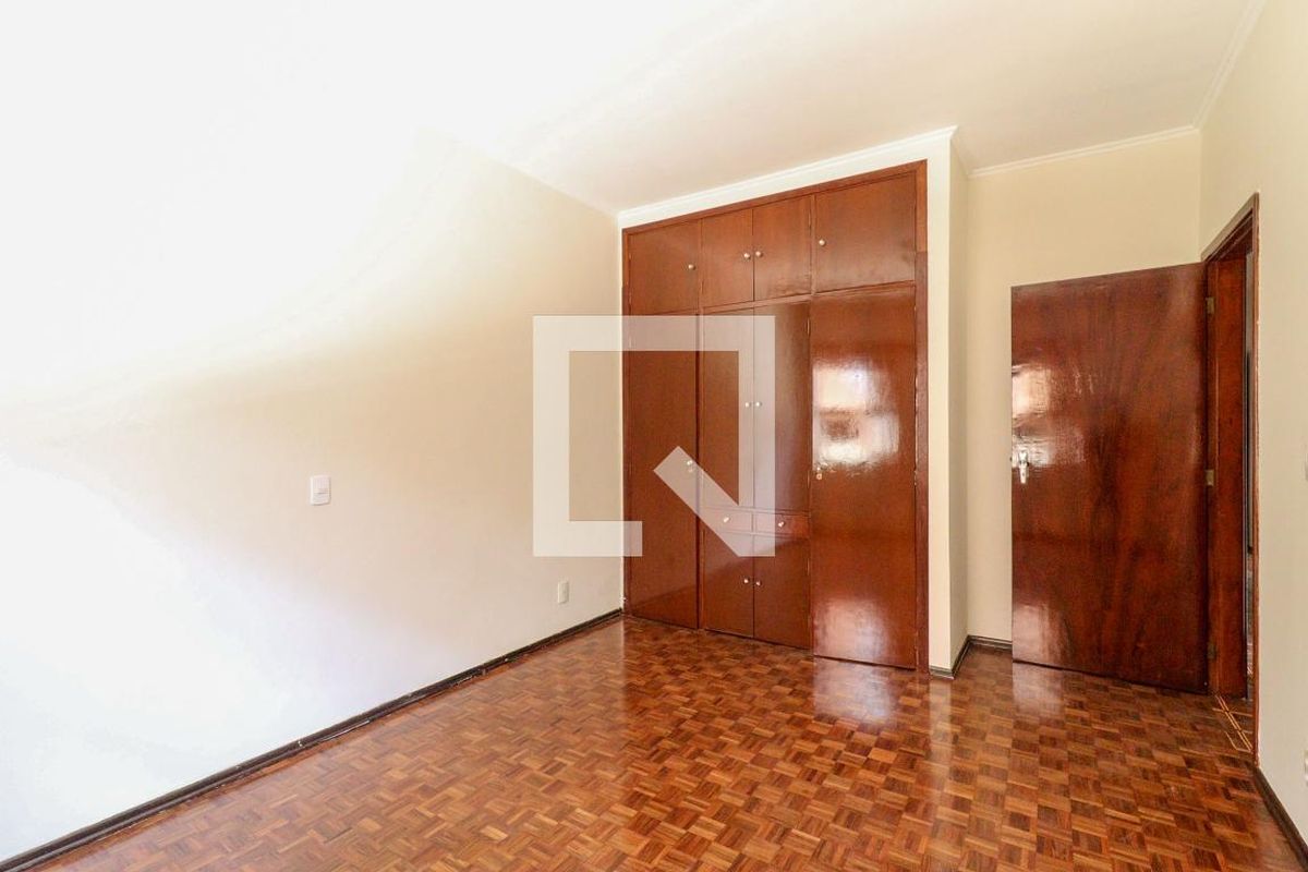 Casa à Venda - Barão Geraldo - Centro, 3 Quartos,  200 m2 em , Campinas - sp | SoloBR