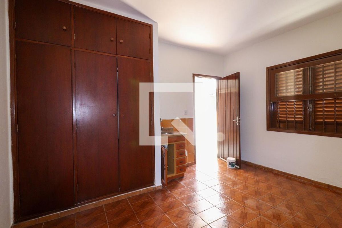 Casa à Venda - Barão Geraldo - Centro, 3 Quartos,  200 m2 em , Campinas - sp | SoloBR