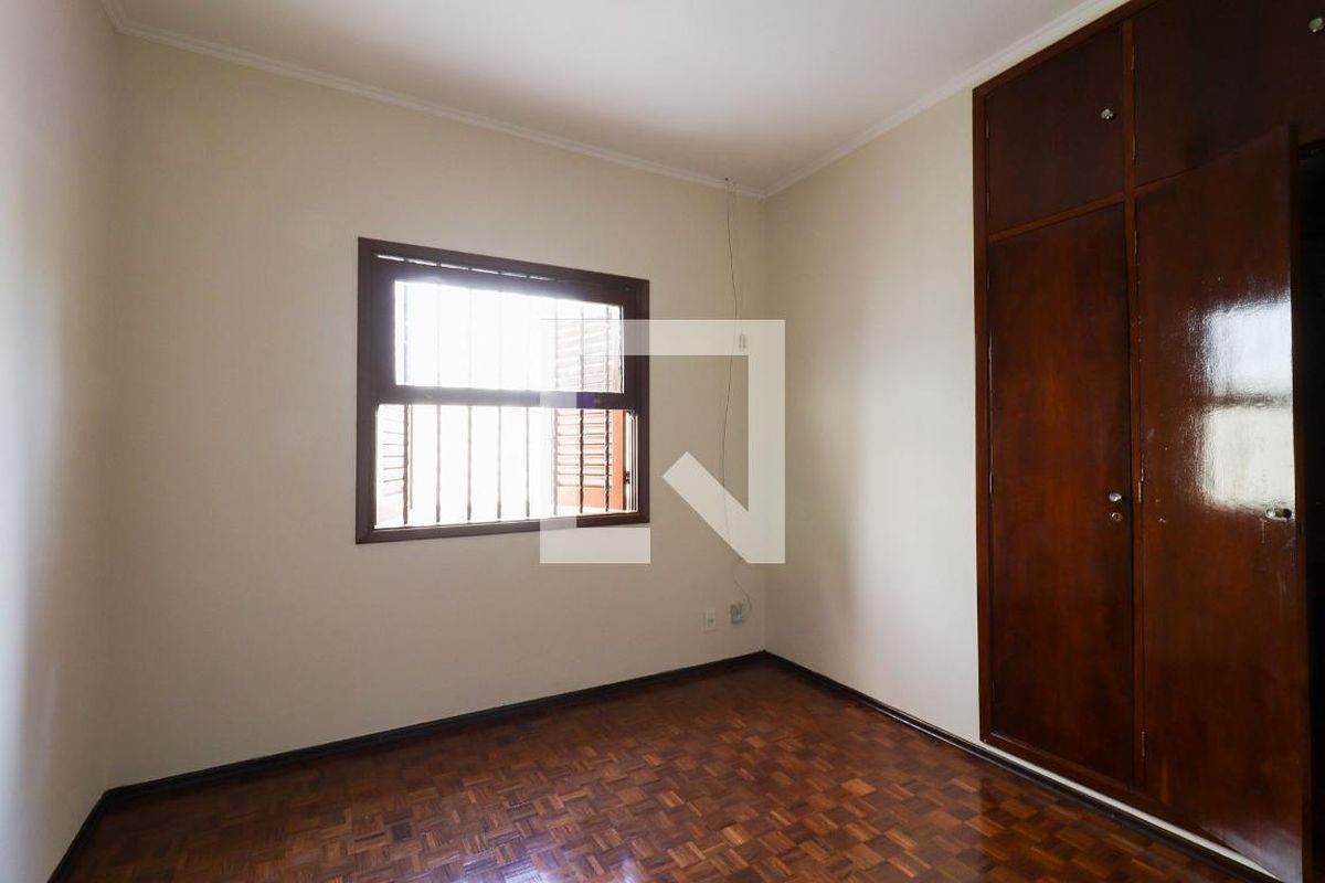 Casa à Venda - Barão Geraldo - Centro, 3 Quartos,  200 m2 em , Campinas - sp | SoloBR