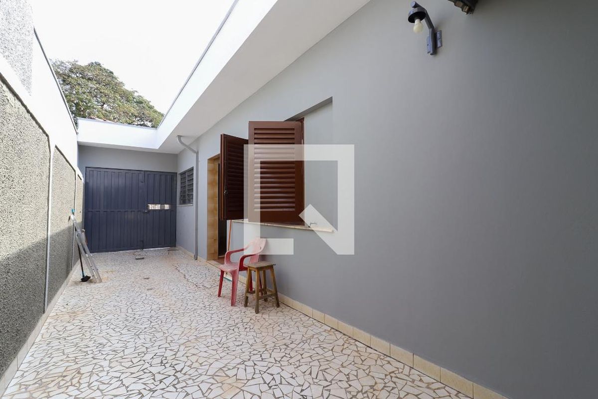 Casa à Venda - Barão Geraldo - Centro, 3 Quartos,  200 m2 em , Campinas - sp | SoloBR