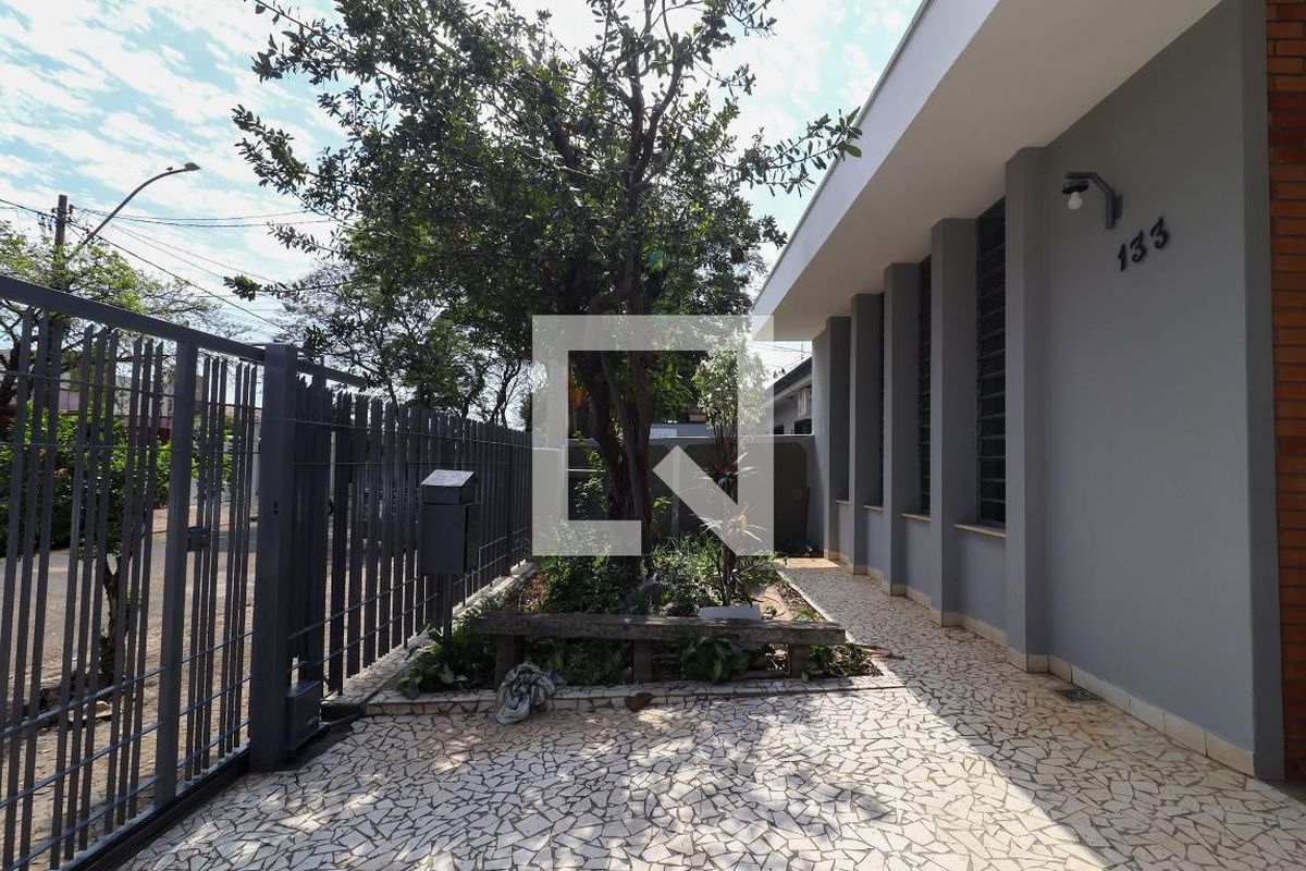 Casa à Venda - Barão Geraldo - Centro, 3 Quartos,  200 m2 em , Campinas - sp | SoloBR