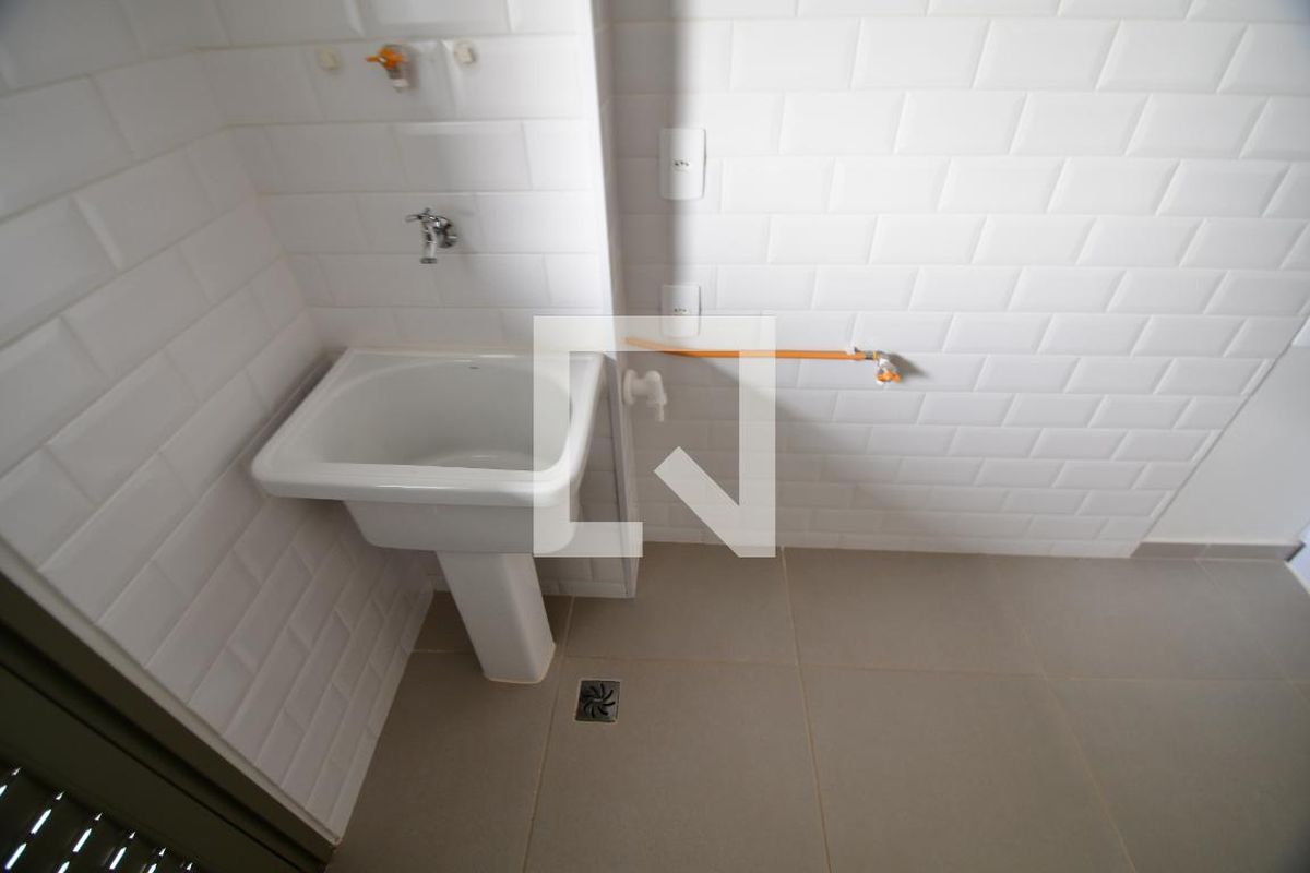 Apartamento à Venda - Mansões Santo Antônio, 2 Quartos,  66 m2 em , Campinas - sp | SoloBR