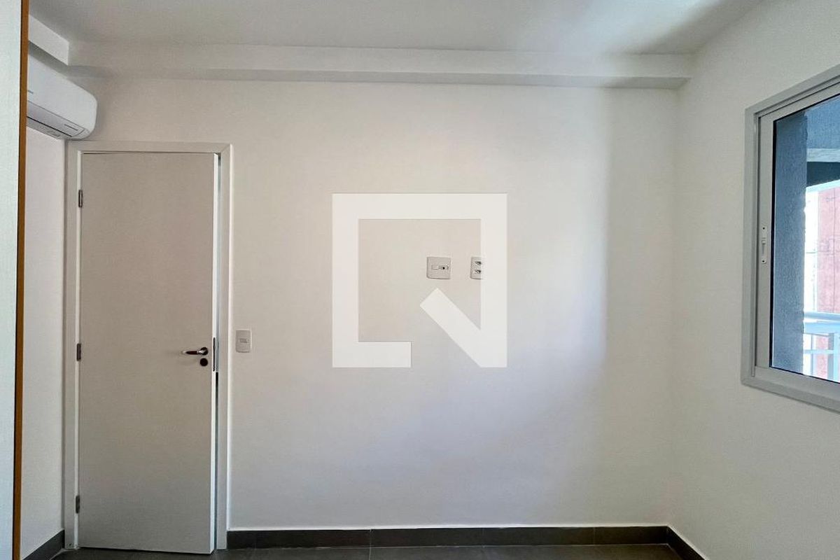 Apartamento à Venda - Centro, 1 Quarto,  40 m2 em , Campinas - sp | SoloBR