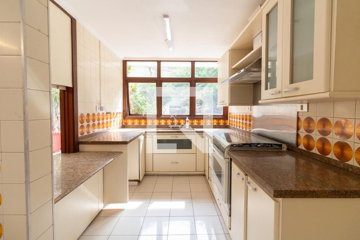 Casa, 3 quartos, 308 m² - Foto 33