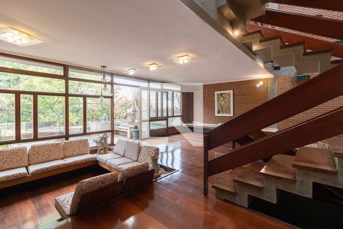 Casa, 3 quartos, 308 m² - Foto 1