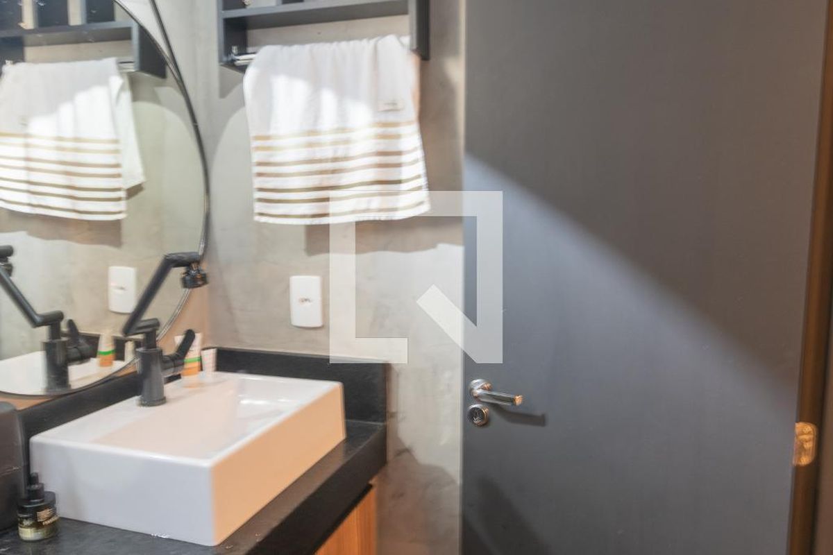 Apartamento à Venda - Centro, 1 Quarto,  46 m2 em , Campinas - sp | SoloBR
