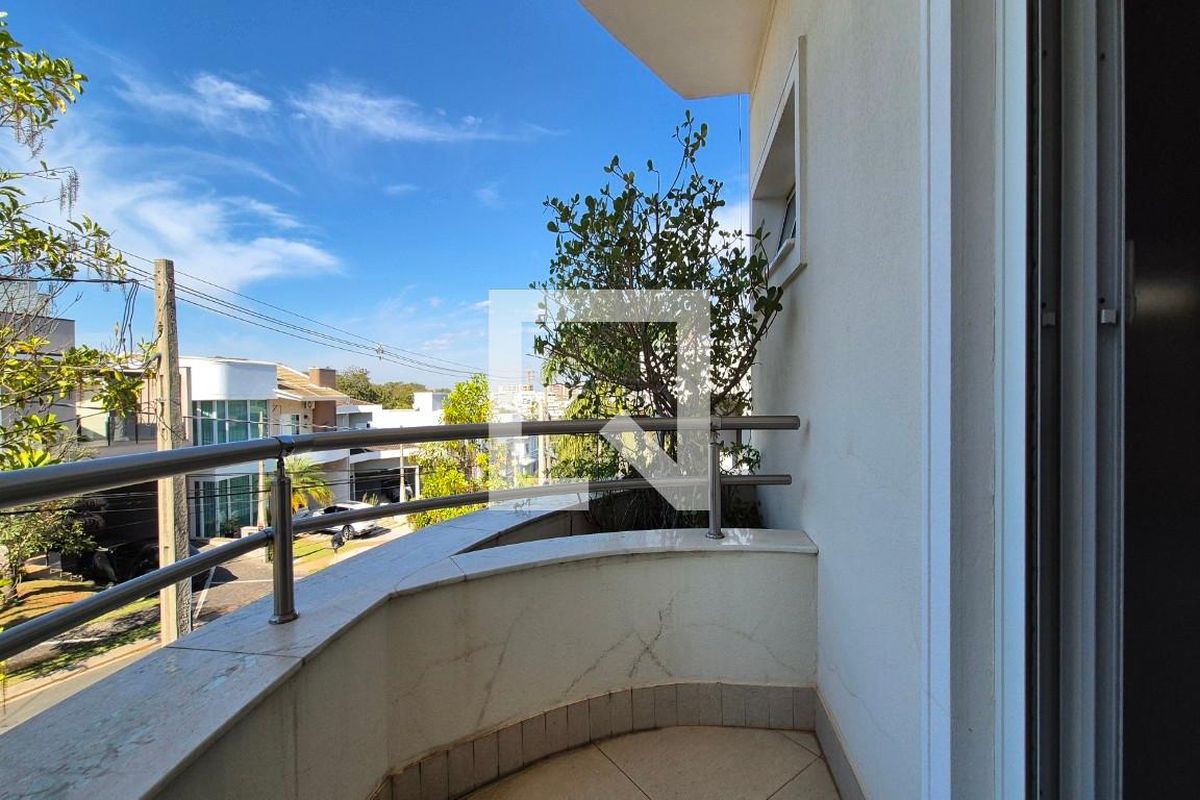 Casa à Venda - Swiss Park, 3 Quartos,  320 m2 em , Campinas - sp | SoloBR