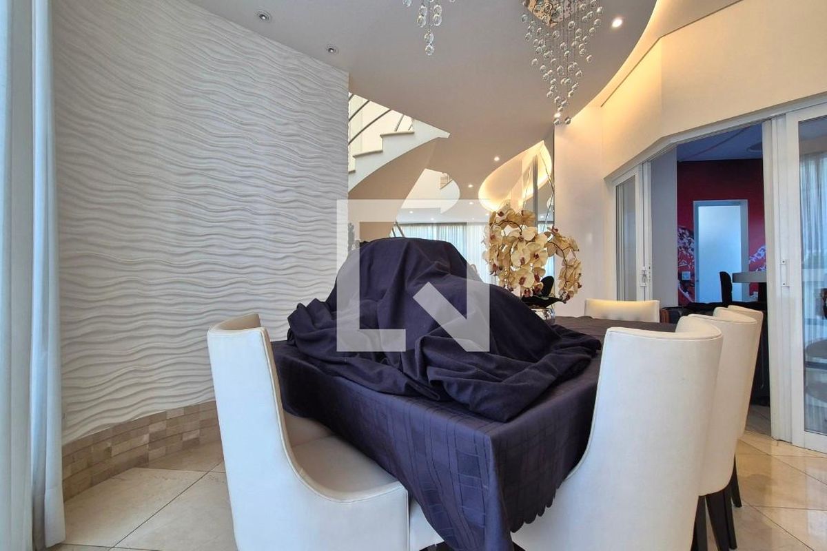 Casa à Venda - Swiss Park, 3 Quartos,  320 m2 em , Campinas - sp | SoloBR