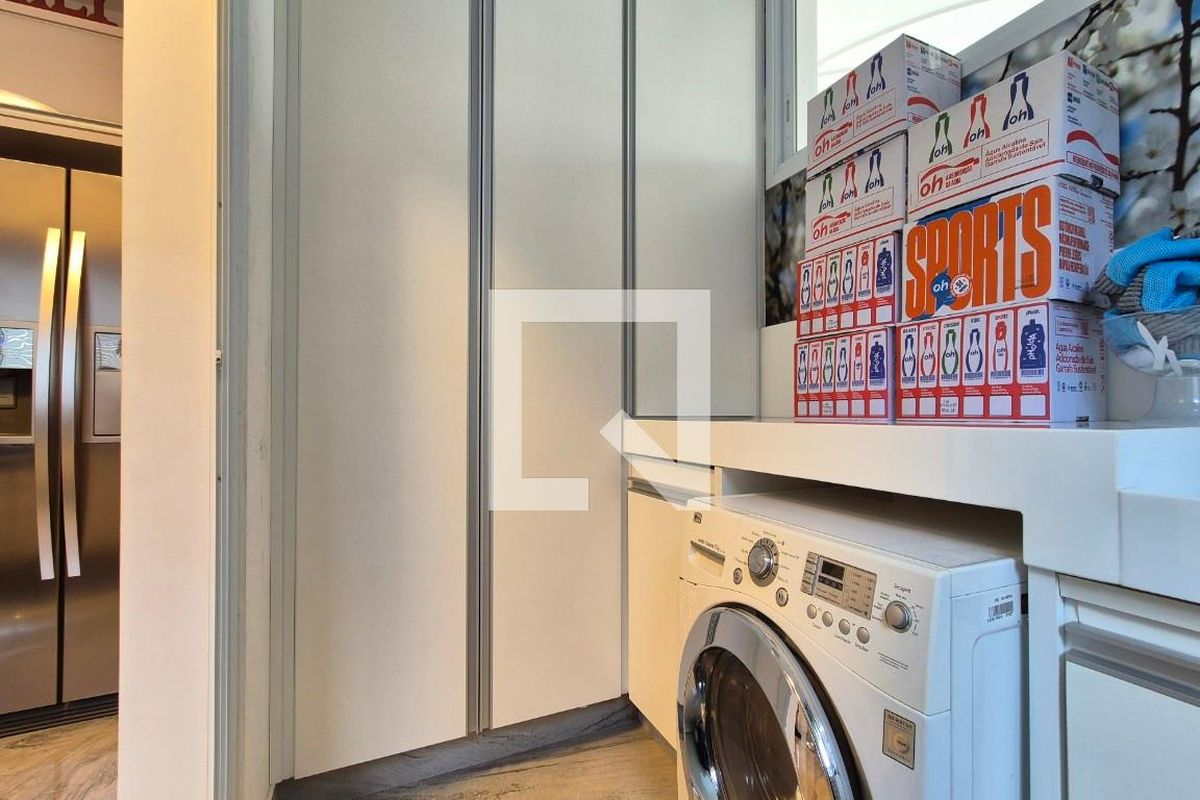 Casa à Venda - Swiss Park, 3 Quartos,  320 m2 em , Campinas - sp | SoloBR