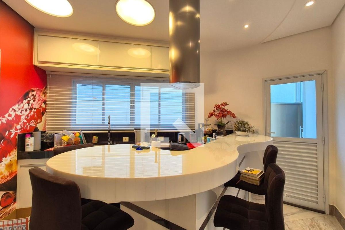 Casa à Venda - Swiss Park, 3 Quartos,  320 m2 em , Campinas - sp | SoloBR
