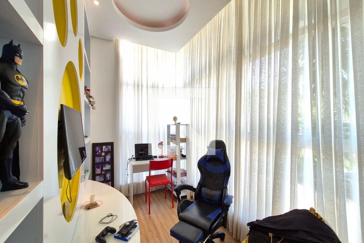 Casa à Venda - Swiss Park, 3 Quartos,  320 m2 em , Campinas - sp | SoloBR