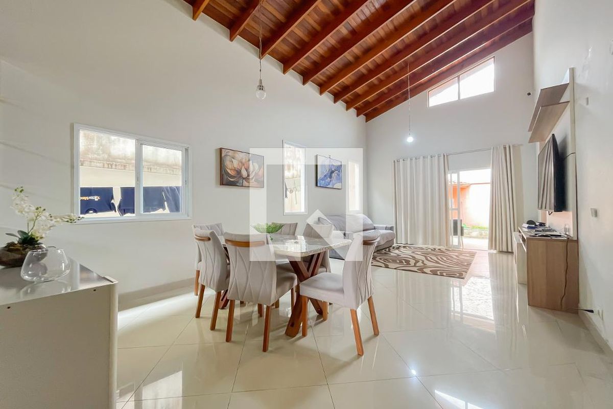 Casa, 3 quartos, 360 m² - Foto 1