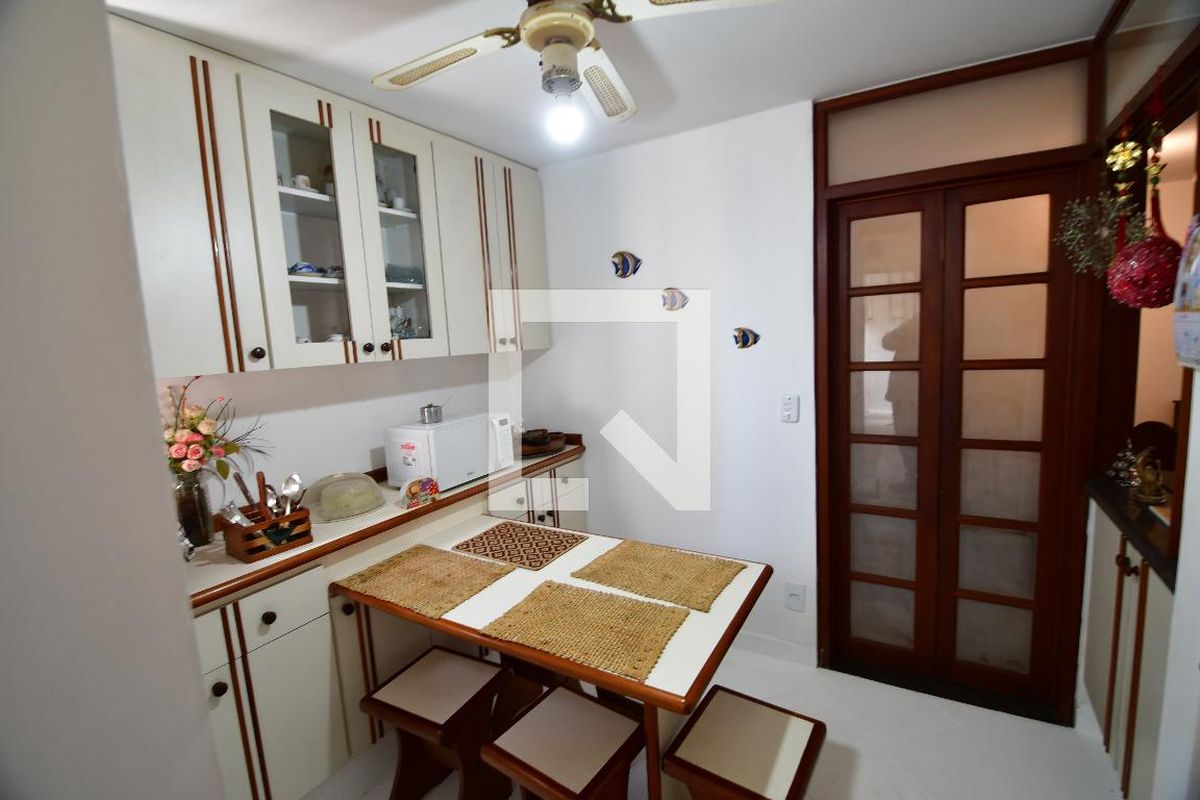 Apartamento à Venda - Cambuí, 3 Quartos,  140 m2 em , Campinas - sp | SoloBR