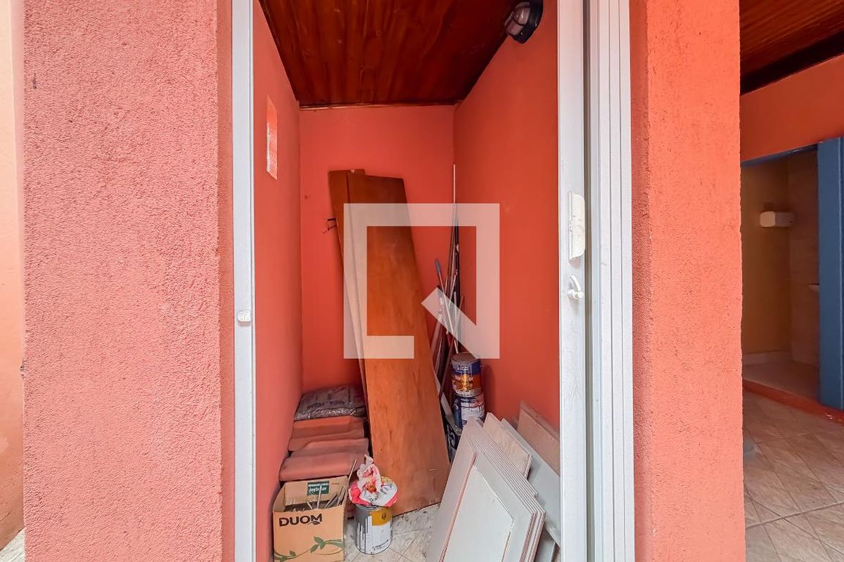 Casa, 4 quartos, 240 m² - Foto 47