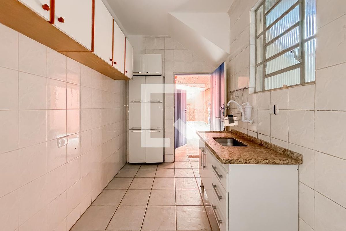Casa, 4 quartos, 240 m² - Foto 34
