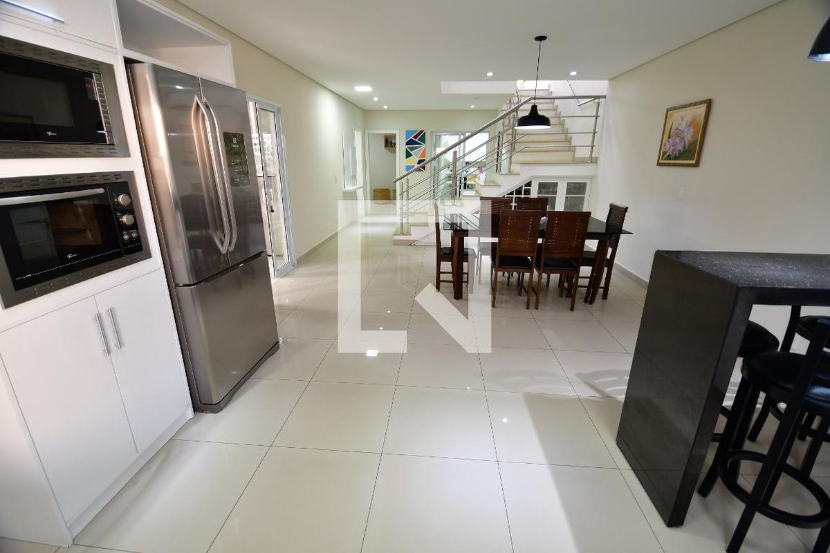 Casa à Venda - Taquaral, 4 Quartos,  250 m2 em , Campinas - sp | SoloBR