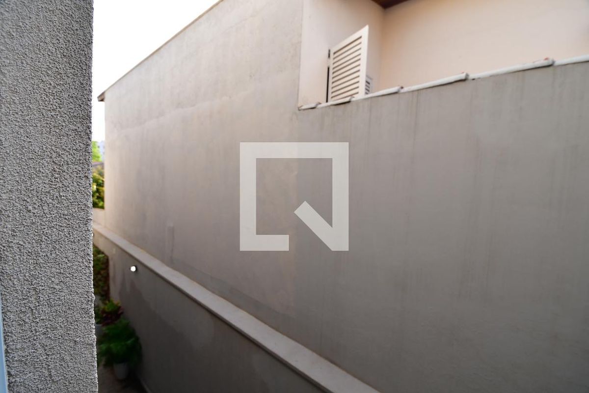 Casa à Venda - Taquaral, 4 Quartos,  250 m2 em , Campinas - sp | SoloBR