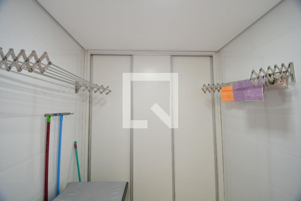 Casa à Venda - Taquaral, 4 Quartos,  250 m2 em , Campinas - sp | SoloBR