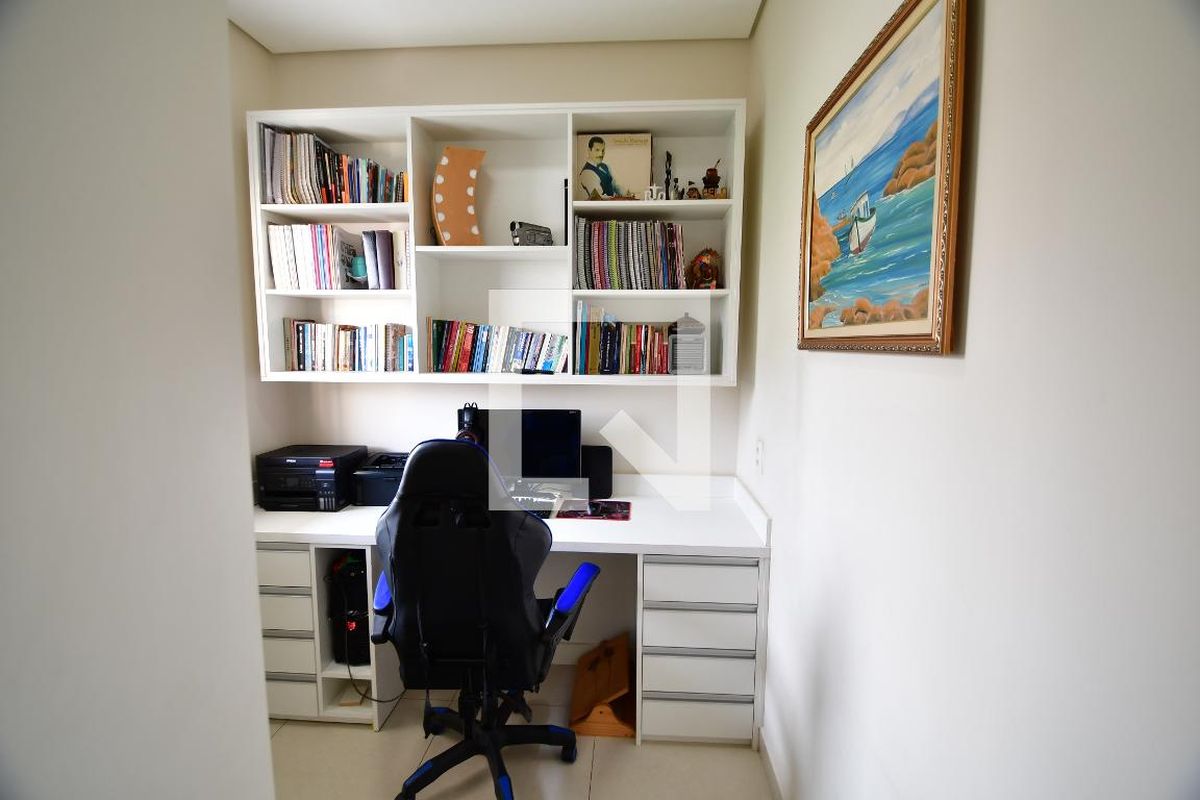 Casa à Venda - Taquaral, 4 Quartos,  250 m2 em , Campinas - sp | SoloBR