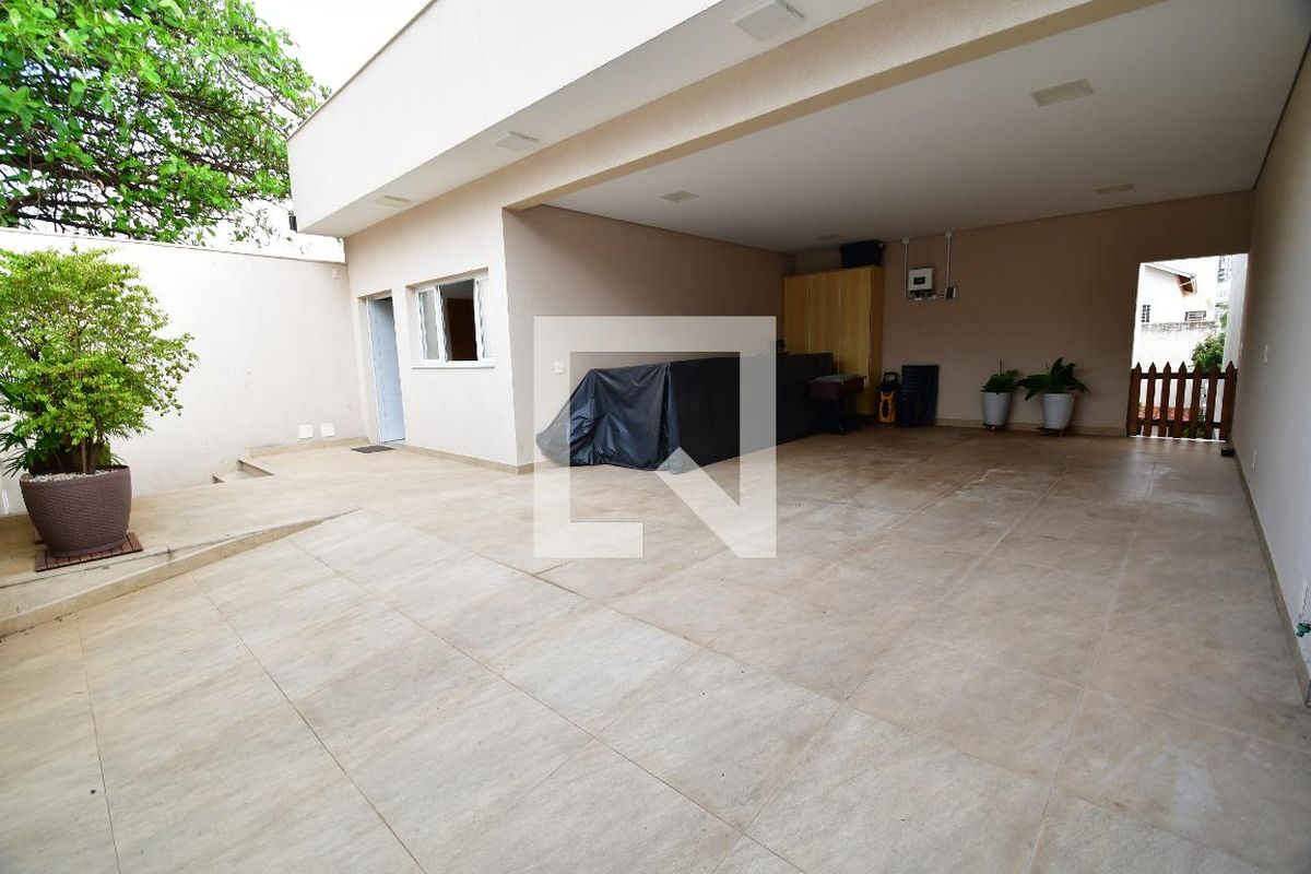 Casa à Venda - Taquaral, 4 Quartos,  250 m2 em , Campinas - sp | SoloBR