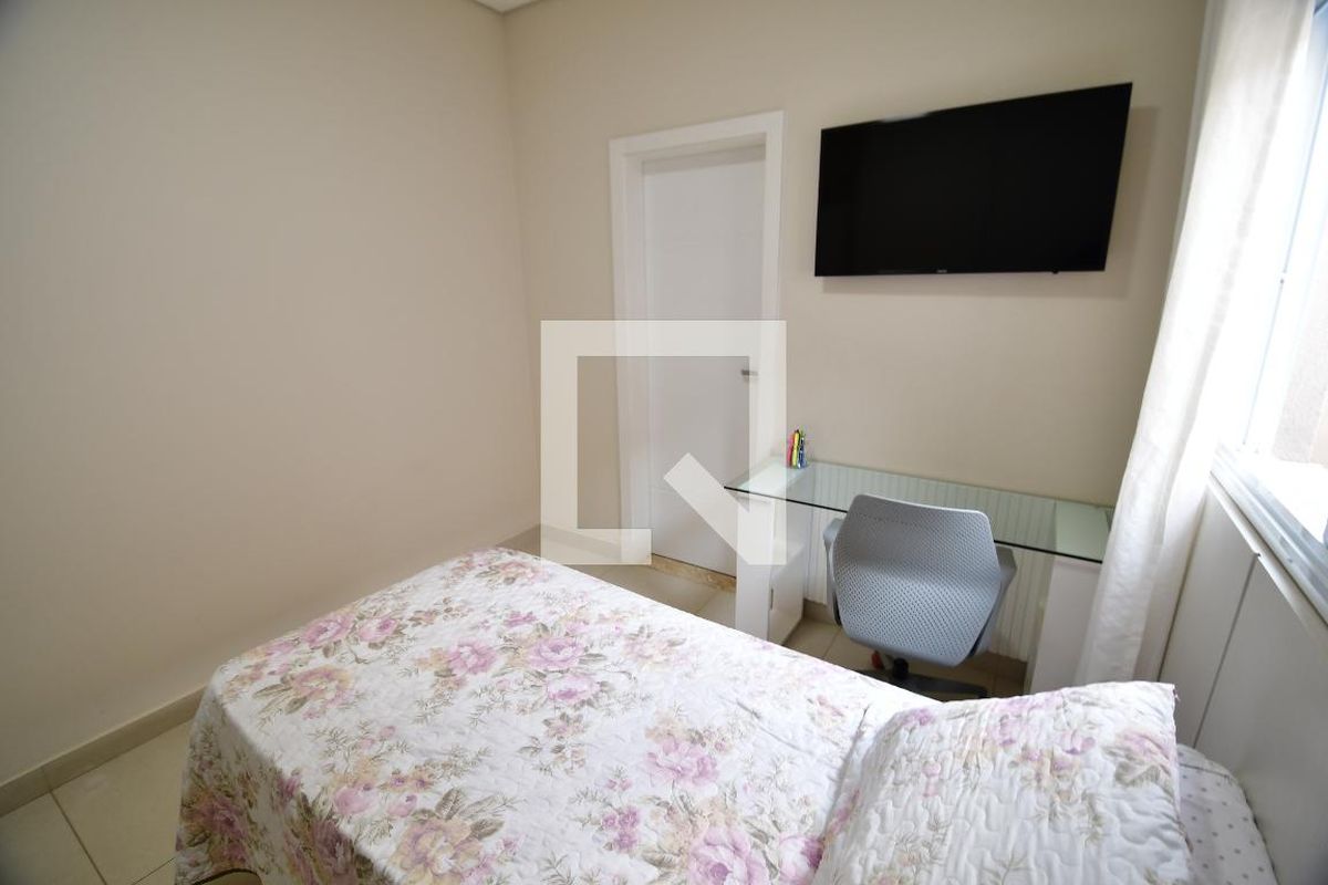 Casa à Venda - Taquaral, 4 Quartos,  250 m2 em , Campinas - sp | SoloBR