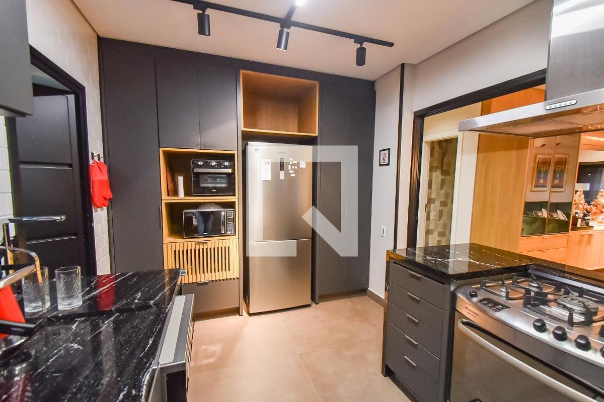 Casa, 4 quartos, 256 m² - Foto 39