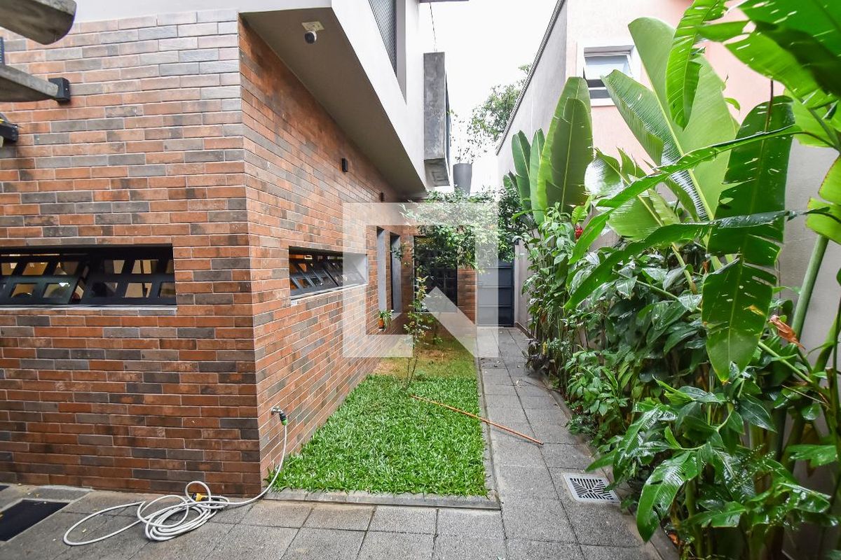 Casa, 4 quartos, 256 m² - Foto 47