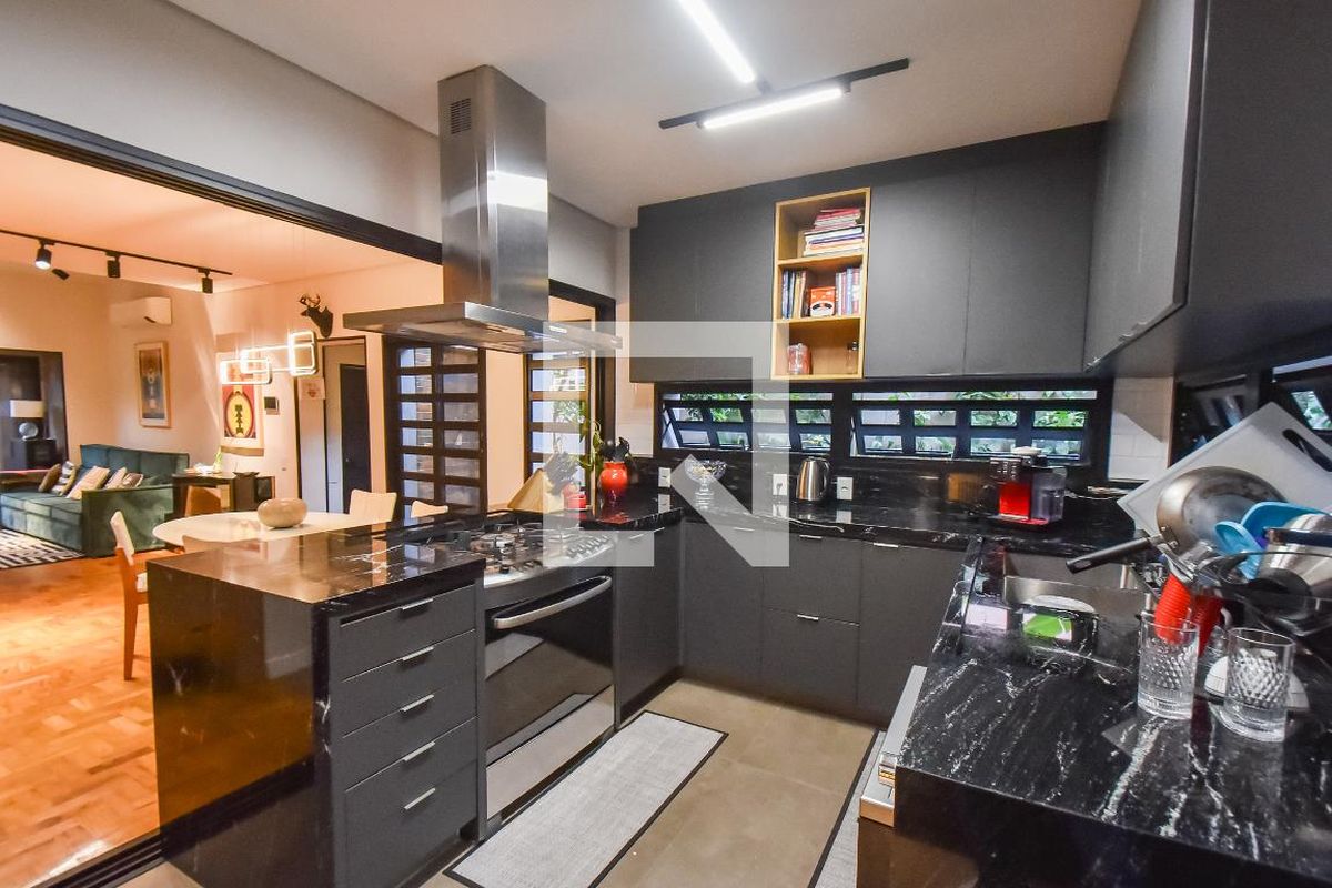 Casa, 4 quartos, 256 m² - Foto 37