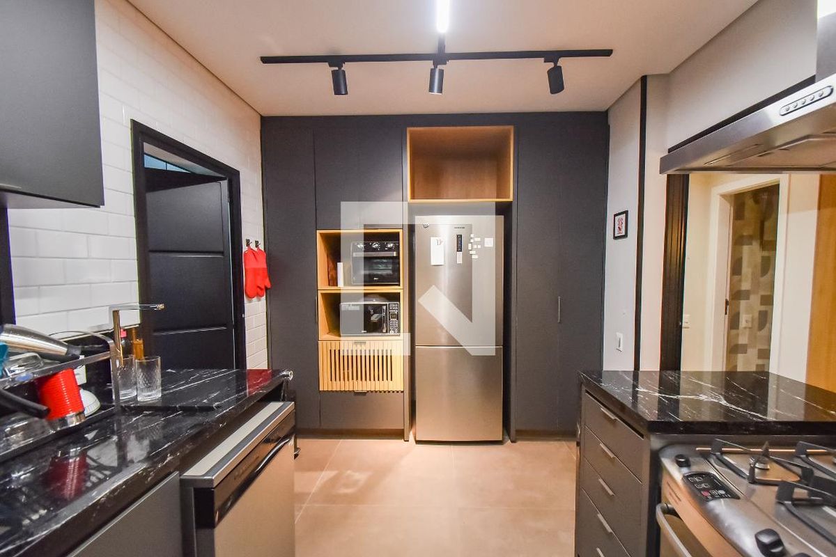 Casa, 4 quartos, 256 m² - Foto 40