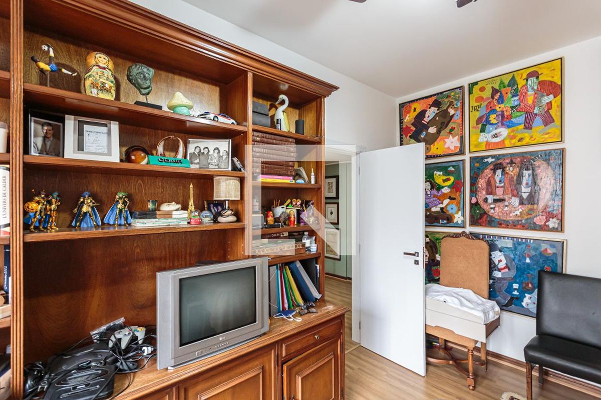 Apartamento, 4 quartos, 244 m² - Foto 14