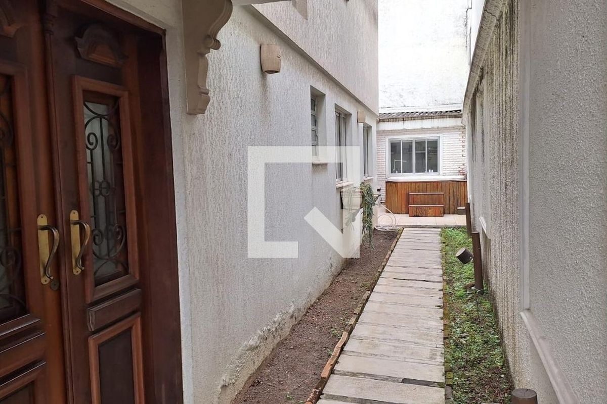 Casa, 4 quartos, 240 m² - Foto 27