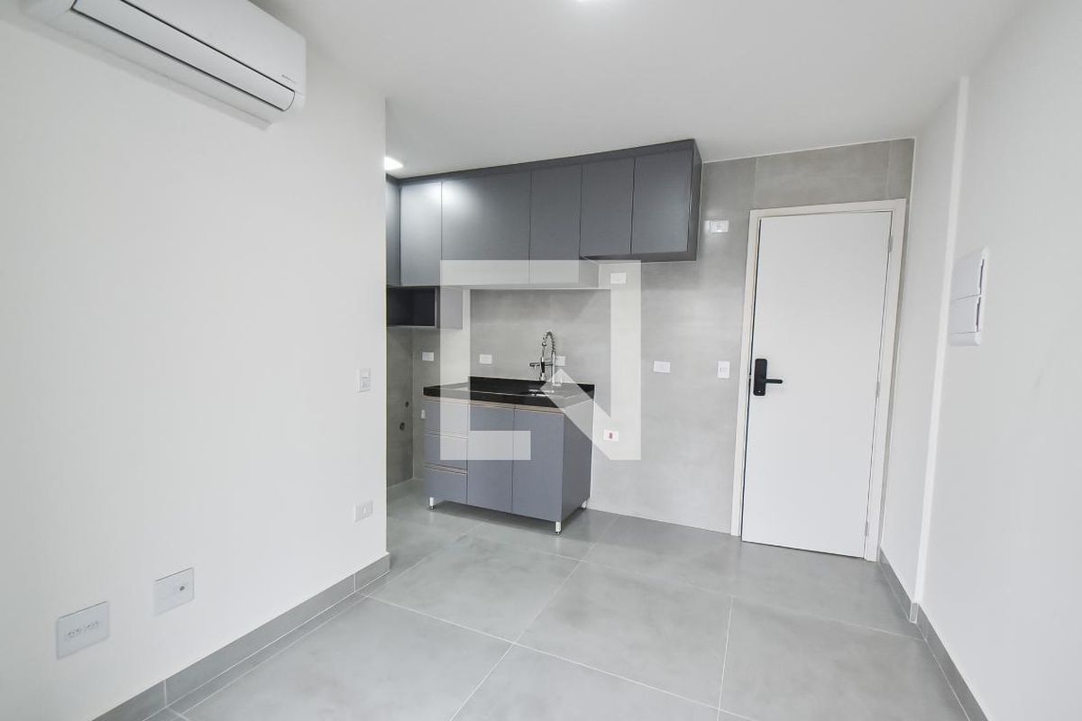 Apartamento, 1 quarto, 28 m² - Foto 2