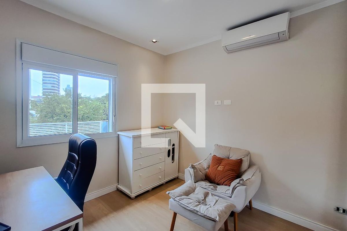 Casa, 3 quartos, 280 m² - Foto 13