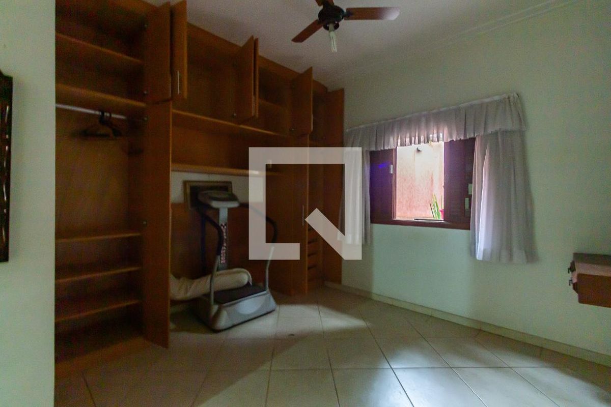 Casa, 3 quartos, 180 m² - Foto 29