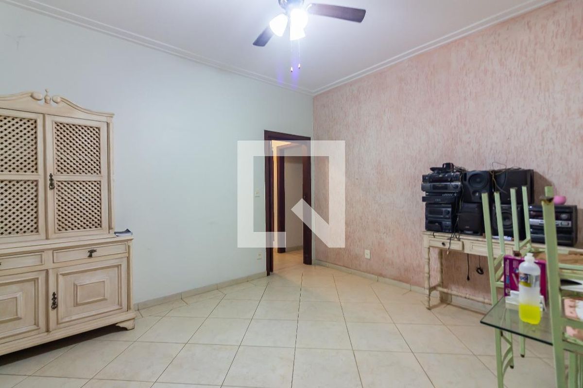 Casa, 3 quartos, 180 m² - Foto 3