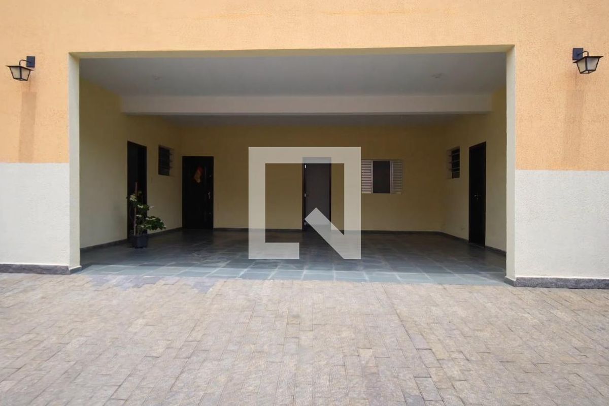 Casa, 3 quartos, 248 m² - Foto 25