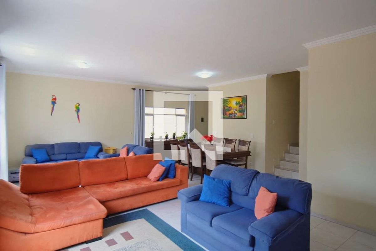 Casa, 3 quartos, 248 m² - Foto 2