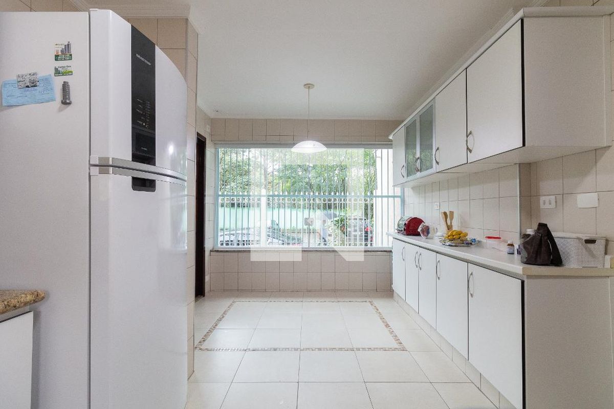 Casa, 3 quartos, 278 m² - Foto 26
