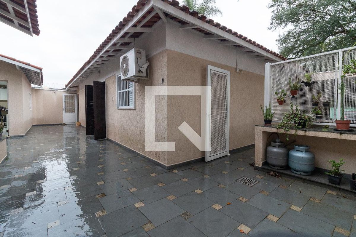 Casa, 3 quartos, 278 m² - Foto 33