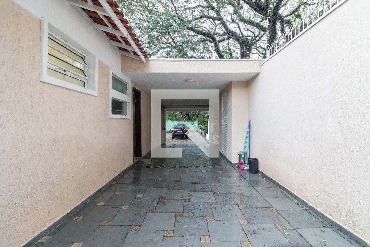 Casa, 3 quartos, 278 m² - Foto 37