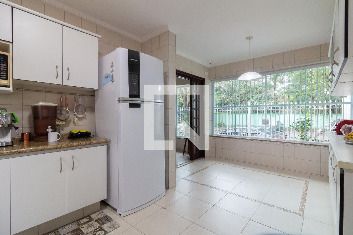 Casa, 3 quartos, 278 m² - Foto 27
