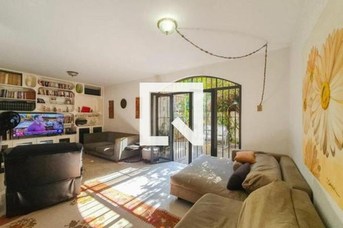 Casa, 3 quartos, 250 m² - Foto 1