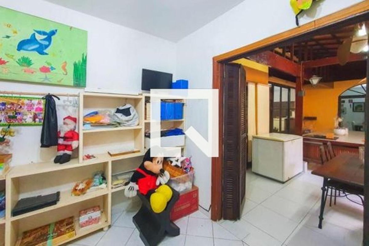 Casa, 3 quartos, 250 m² - Foto 34