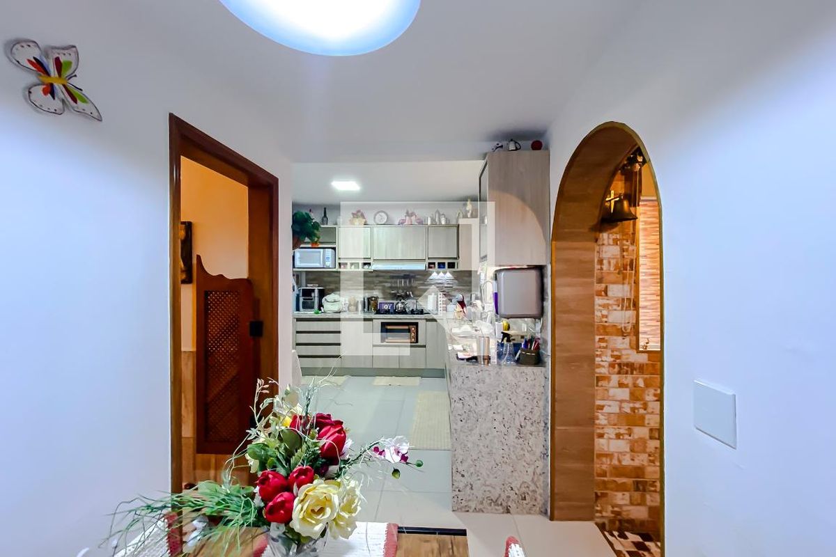 Casa, 5 quartos, 207 m² - Foto 9