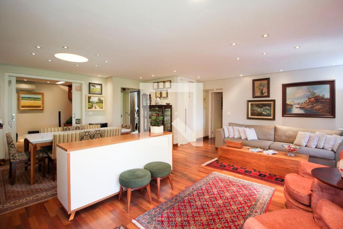 Apartamento, 3 quartos, 216 m² - Foto 2
